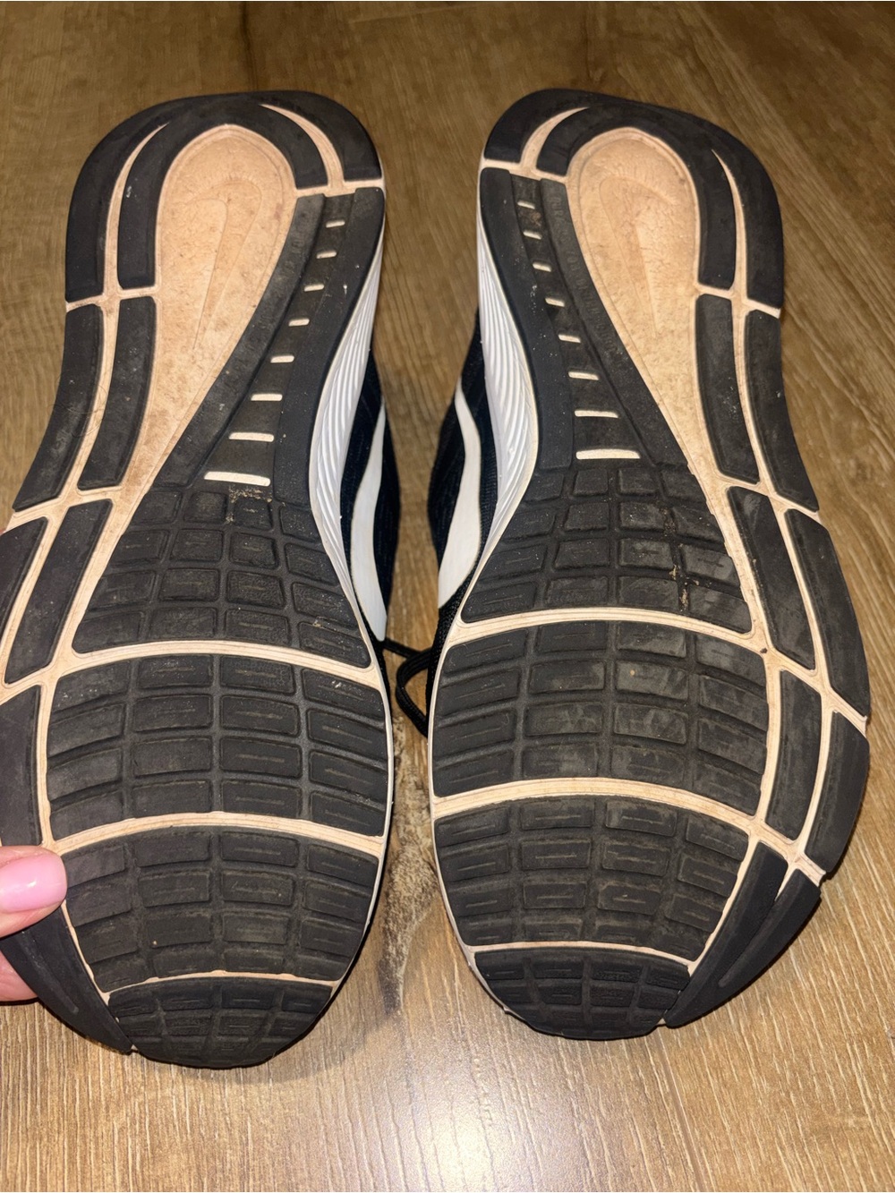 Nike Zoom Black and White Running Sneakers - Picture 6 of 6